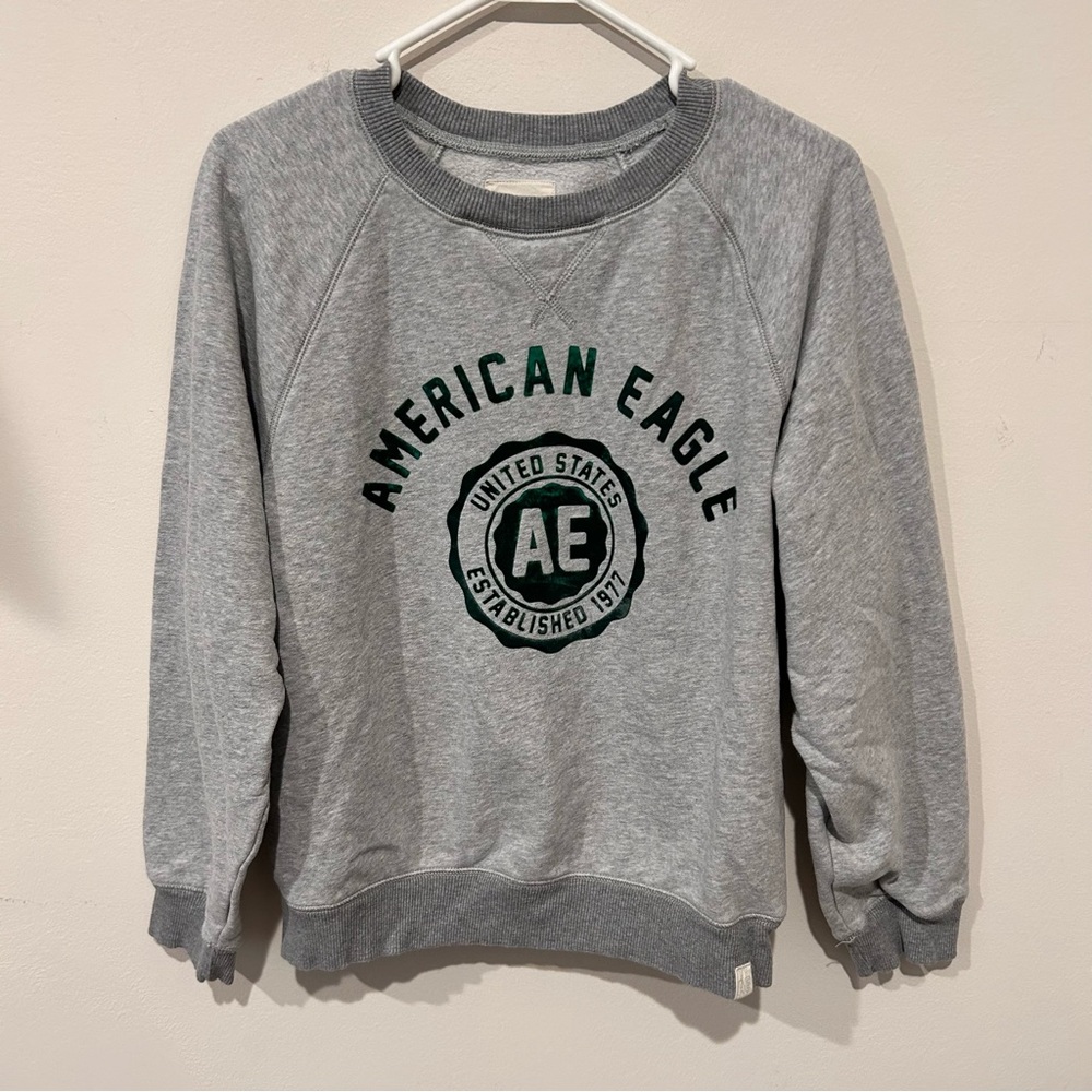 American Eagle sweatshirt